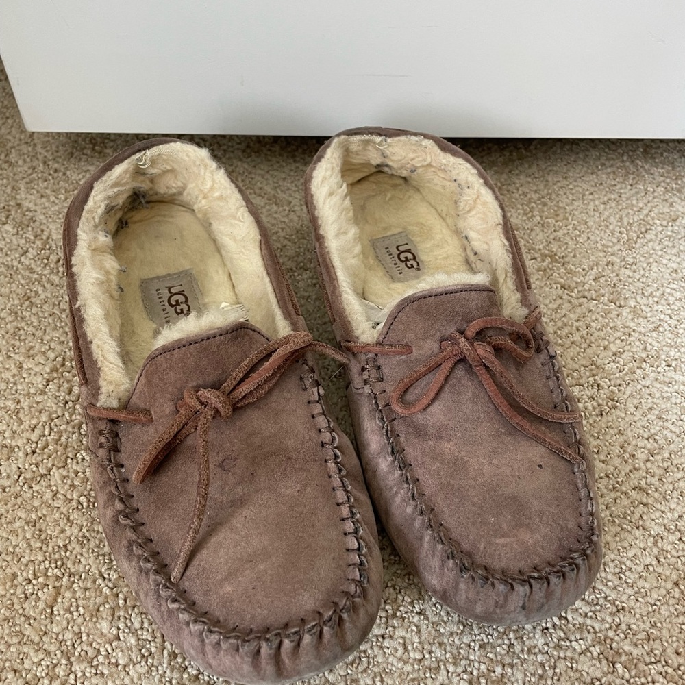 UGG BROWN MOCASSINS